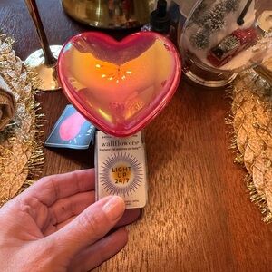 Bath & Body Works Glowing Heart Wallflower Plug